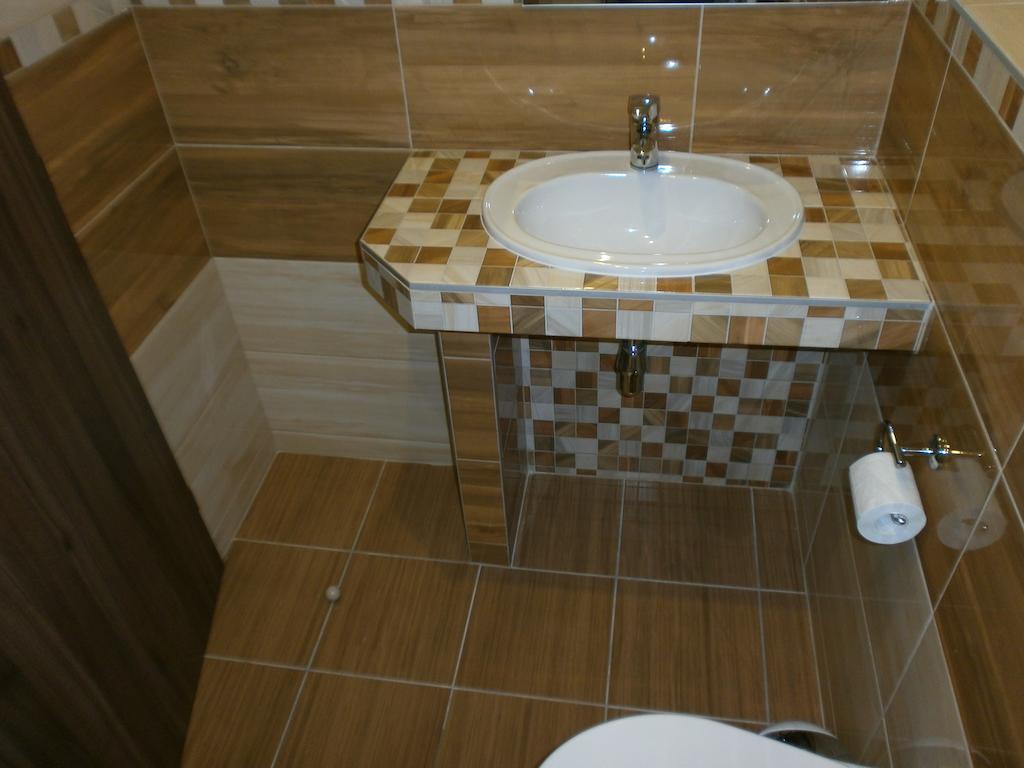 Mělník Hotel U Cisare מראה חיצוני תמונה