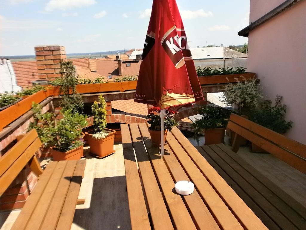Mělník Hotel U Cisare מראה חיצוני תמונה