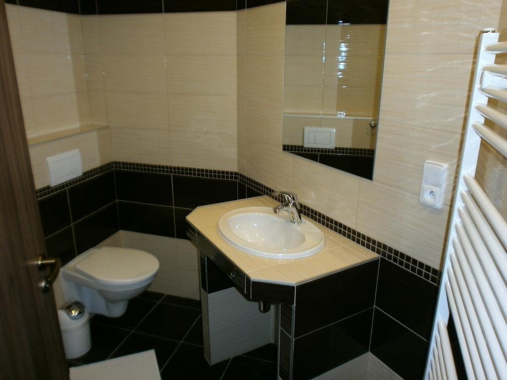 Mělník Hotel U Cisare מראה חיצוני תמונה