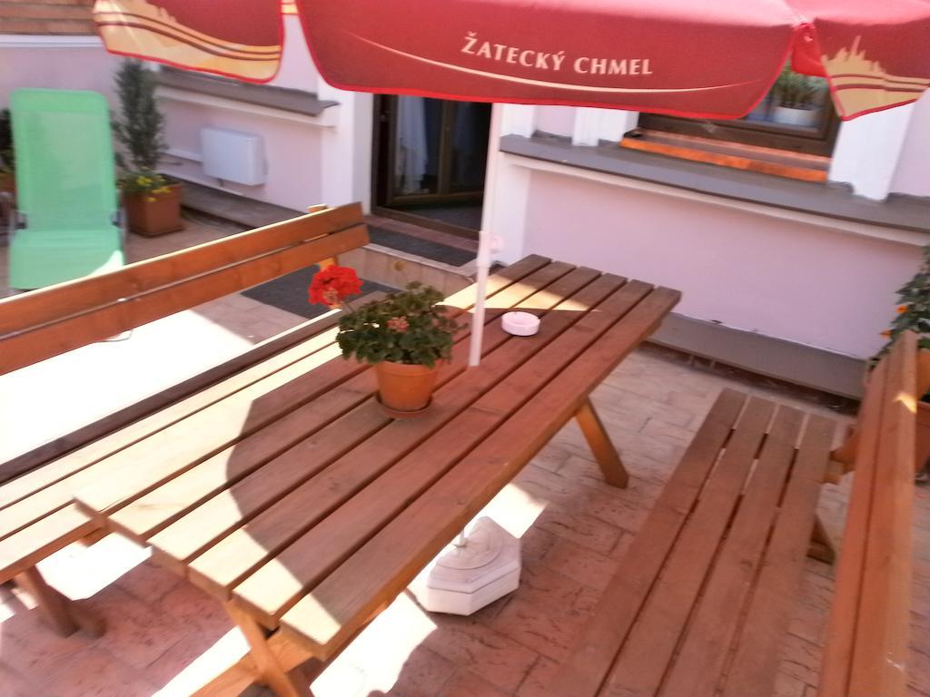 Mělník Hotel U Cisare מראה חיצוני תמונה