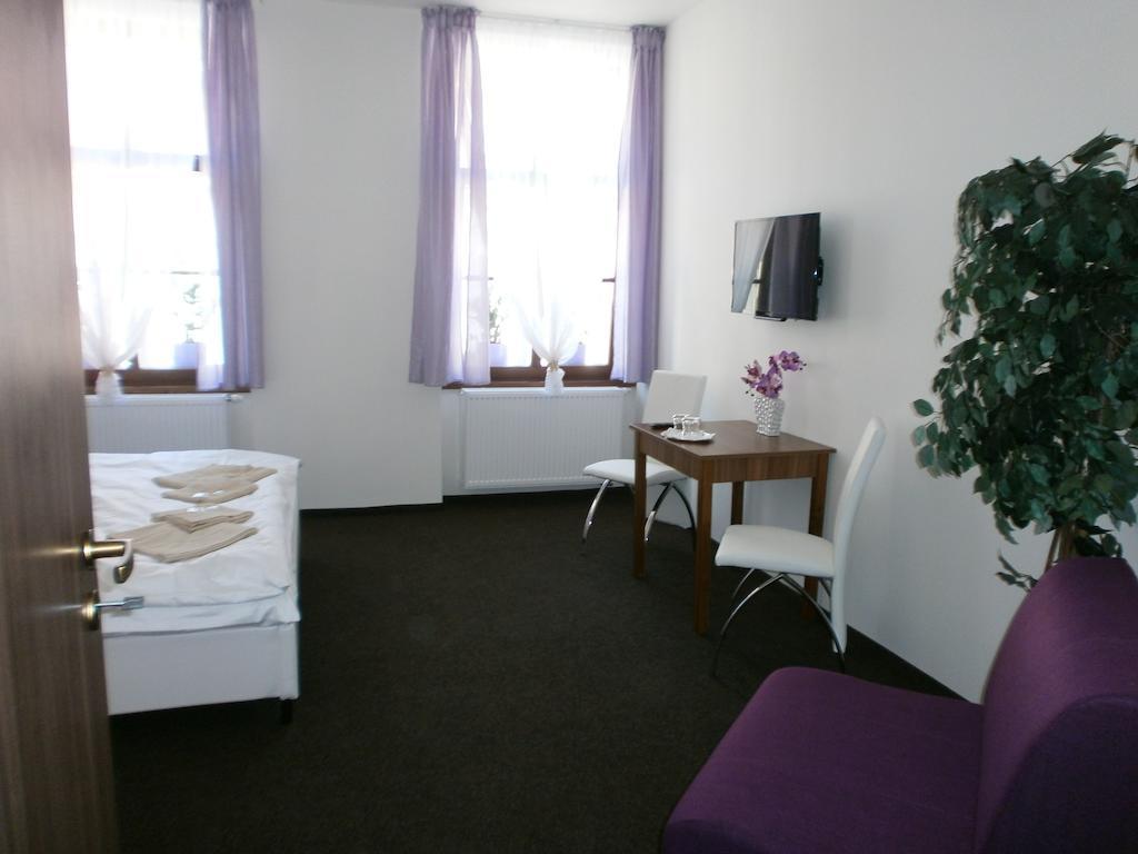 Mělník Hotel U Cisare מראה חיצוני תמונה
