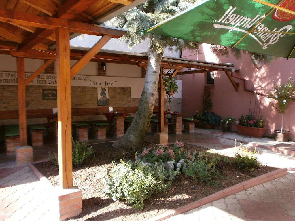 Mělník Hotel U Cisare מראה חיצוני תמונה